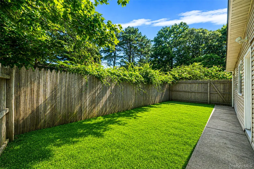1641 E 3rd Avenue Bay Shore, NY 11706