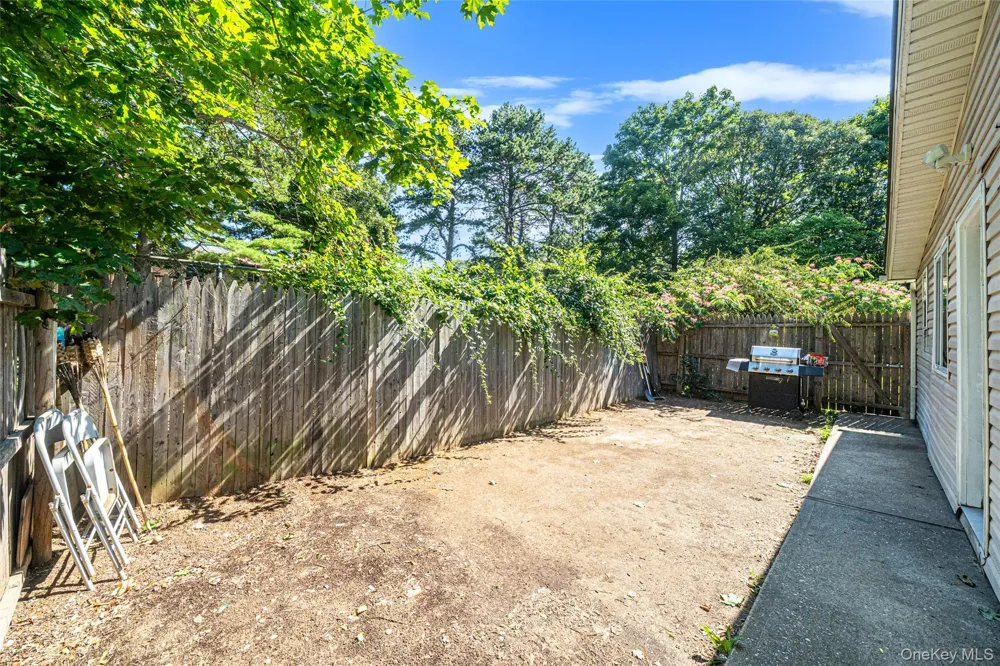 1641 E 3rd Avenue Bay Shore, NY 11706