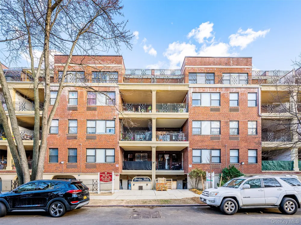 71-19 162 STREET #3D Fresh Meadows, NY 11365