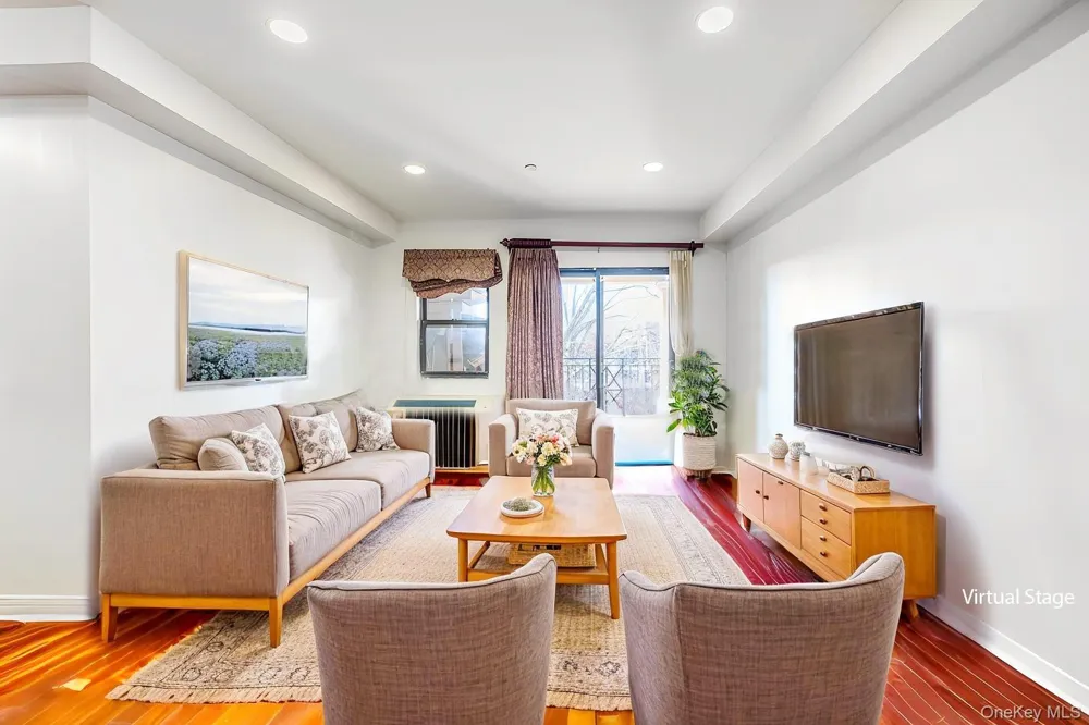71-19 162 STREET #3D Fresh Meadows, NY 11365