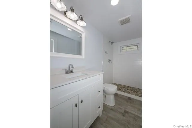 10 Shore Road #3 Babylon, NY 11702
