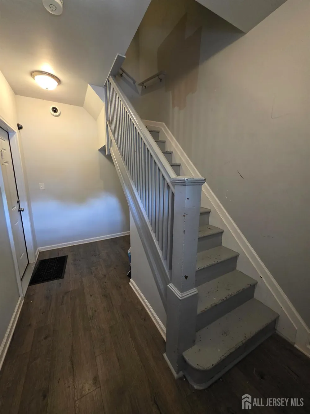 503 20th Street Irvington, NJ 0711