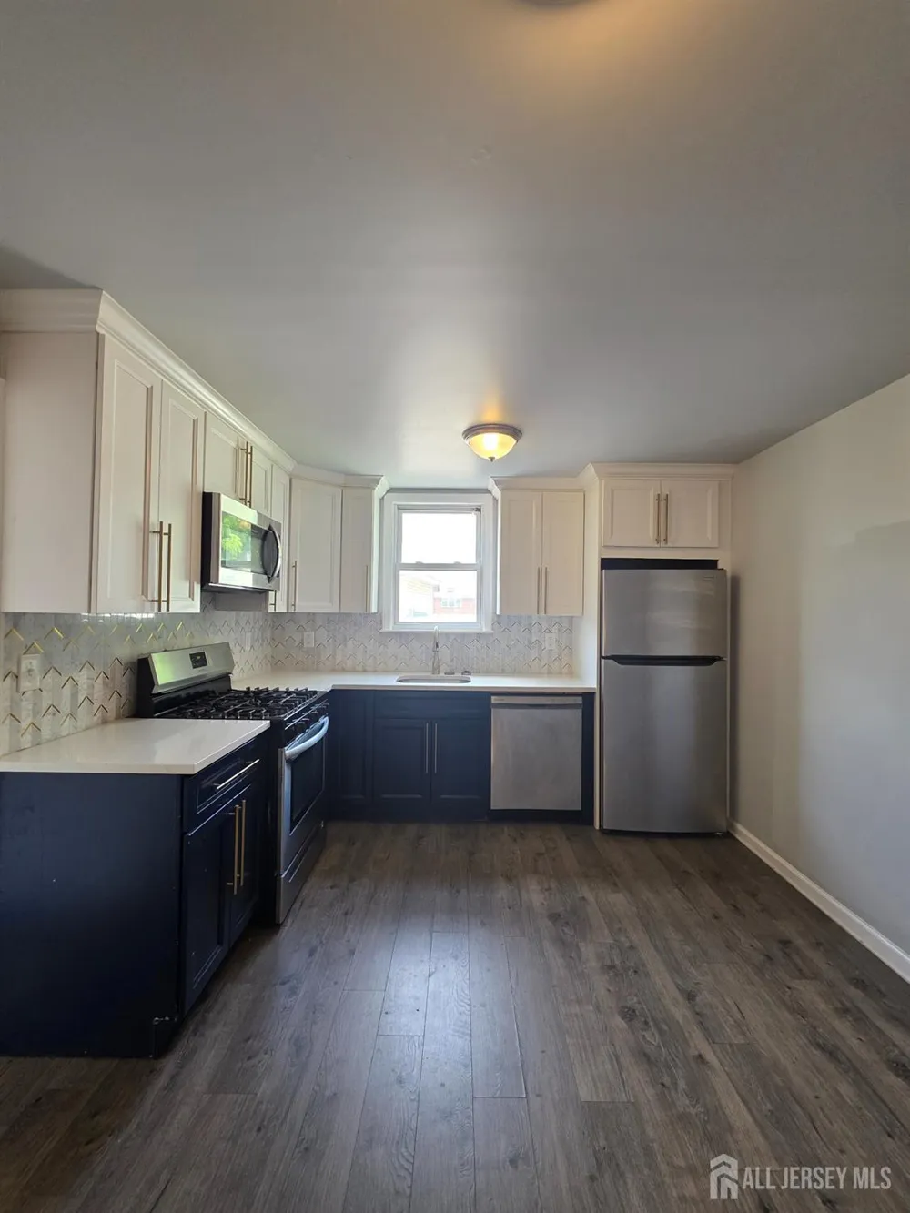 503 20th Street Irvington, NJ 0711