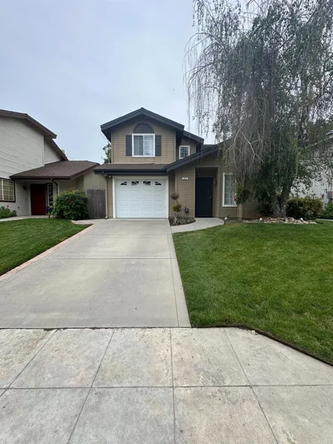 813 E Mockingbird Lane