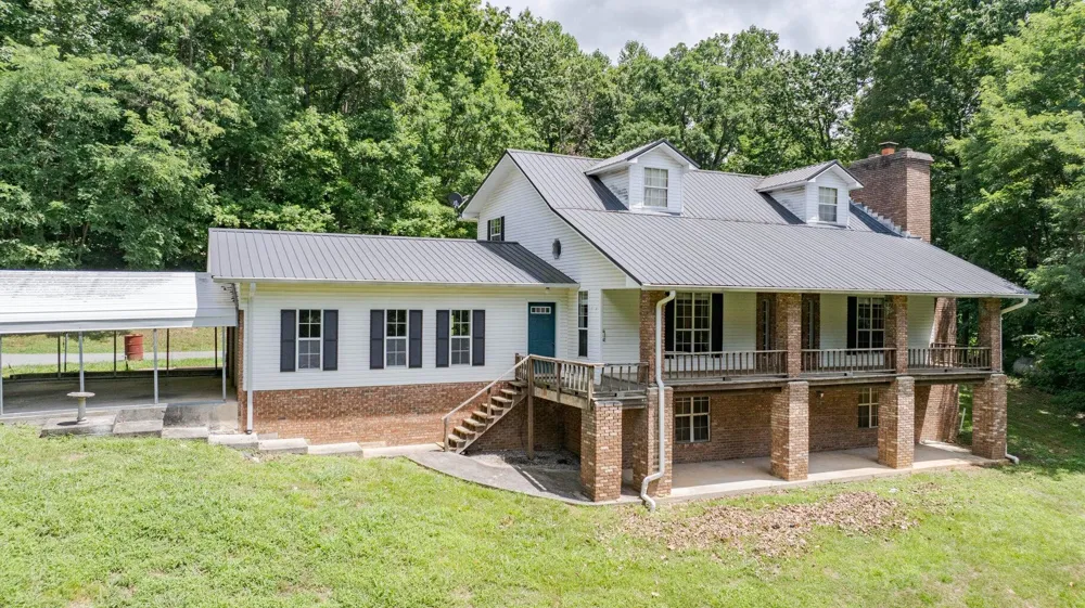 165 Paglen Ridge Drive Pikeville, TN 37367