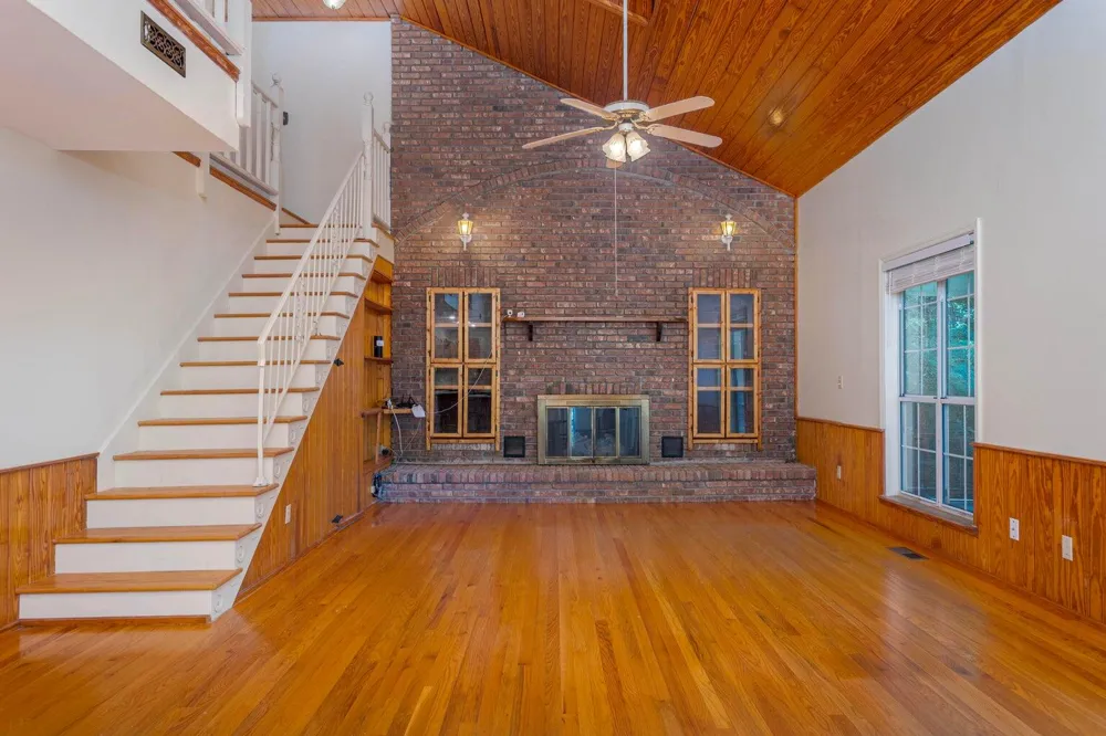 165 Paglen Ridge Drive Pikeville, TN 37367