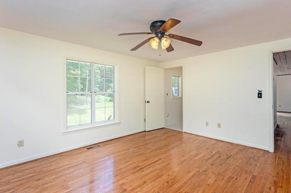 165 Paglen Ridge Drive Pikeville, TN 37367