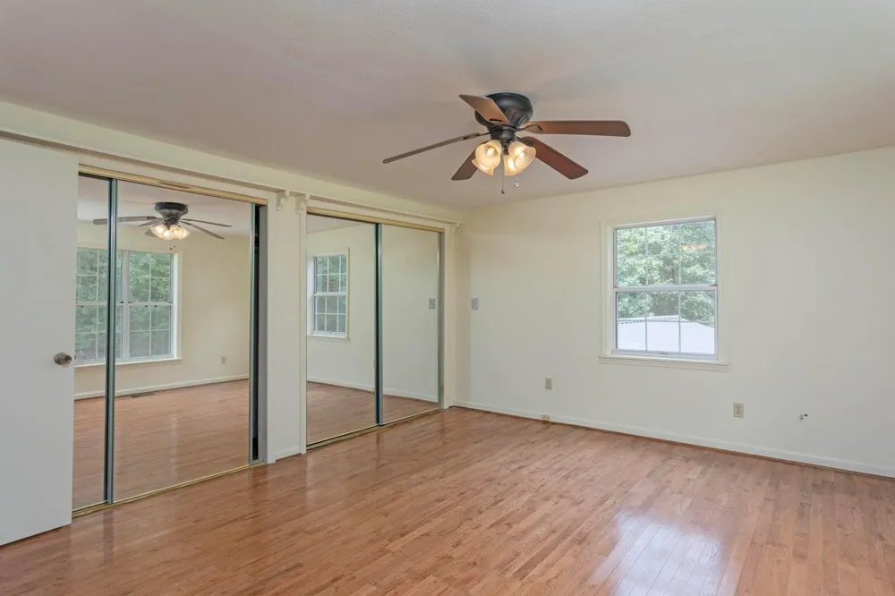 165 Paglen Ridge Drive Pikeville, TN 37367
