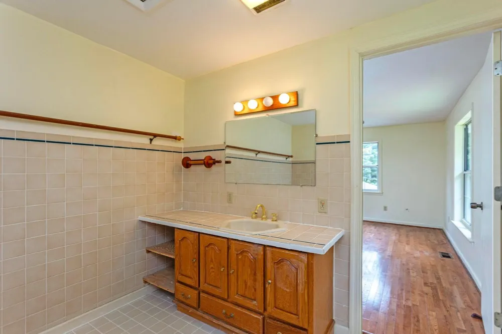 165 Paglen Ridge Drive Pikeville, TN 37367