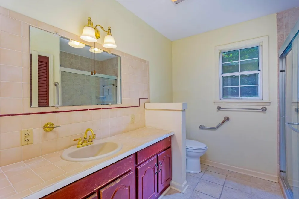 165 Paglen Ridge Drive Pikeville, TN 37367