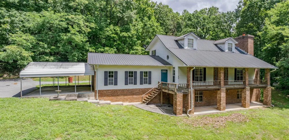 165 Paglen Ridge Drive Pikeville, TN 37367