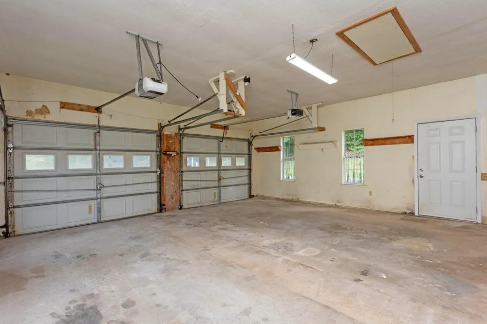 165 Paglen Ridge Drive Pikeville, TN 37367