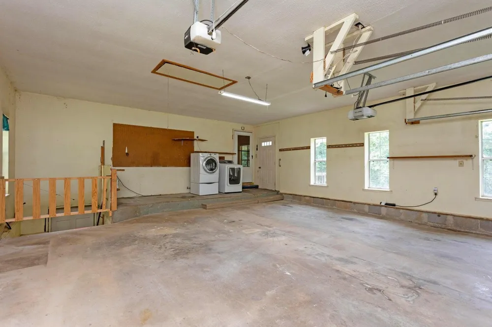 165 Paglen Ridge Drive Pikeville, TN 37367