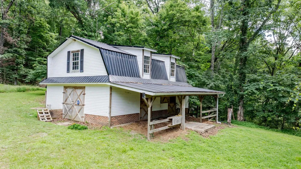 165 Paglen Ridge Drive Pikeville, TN 37367