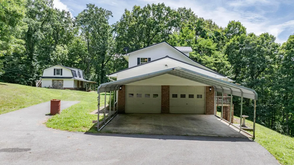 165 Paglen Ridge Drive Pikeville, TN 37367