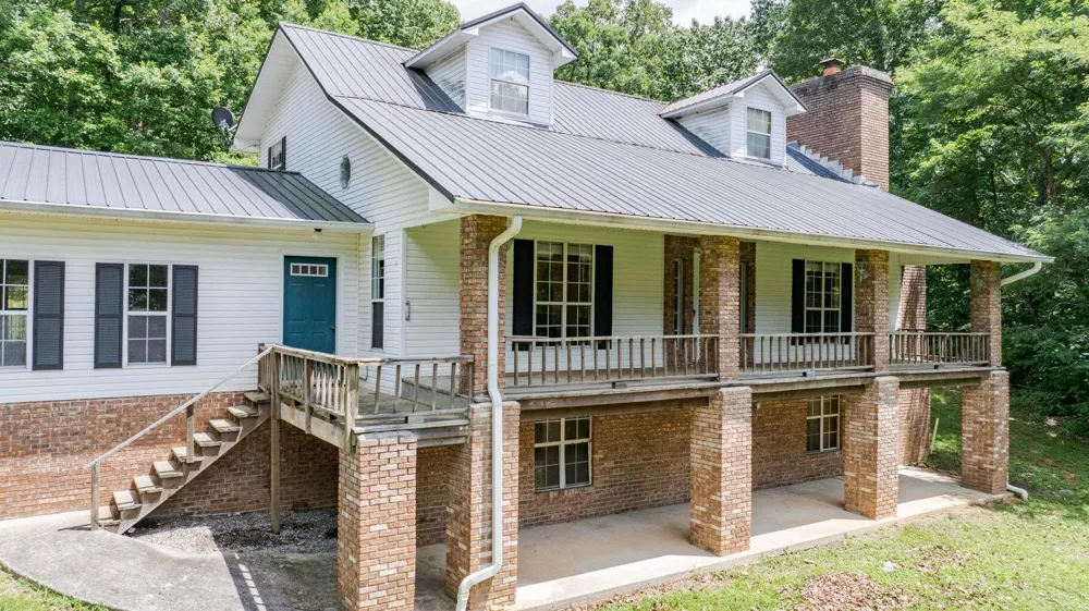 165 Paglen Ridge Drive Pikeville, TN 37367