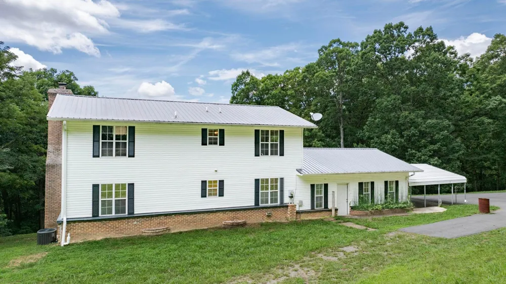 165 Paglen Ridge Drive Pikeville, TN 37367