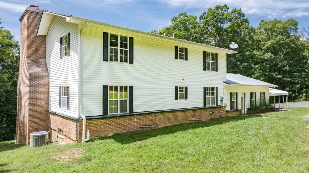165 Paglen Ridge Drive Pikeville, TN 37367