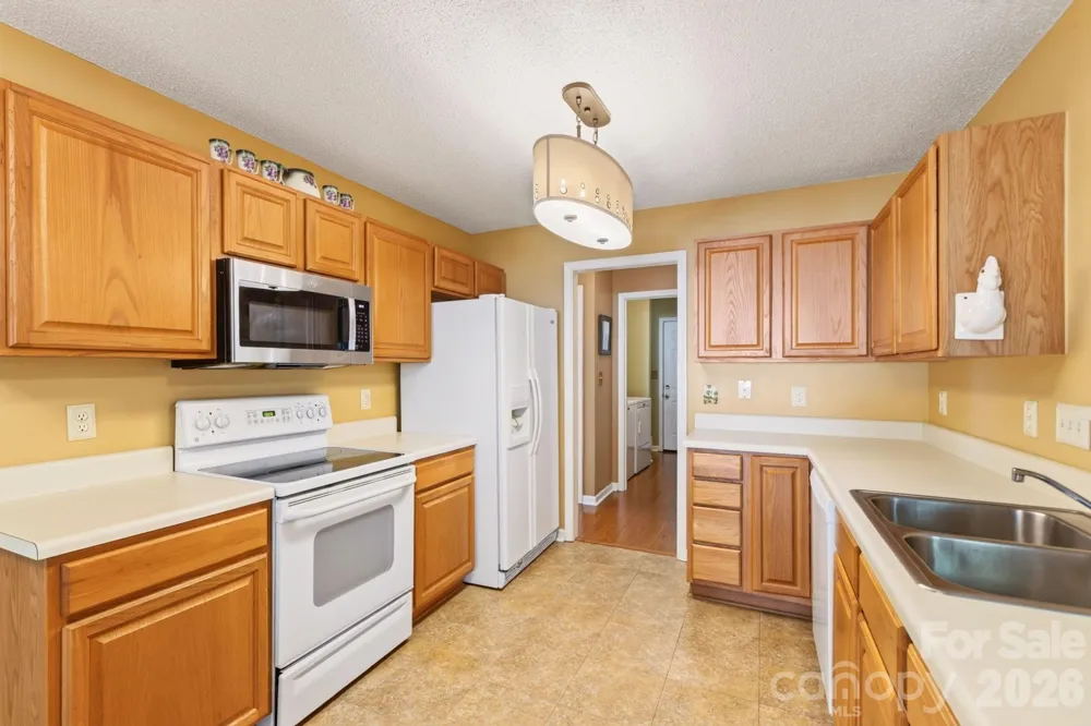 171 Running Briar Road Fletcher, NC 28732