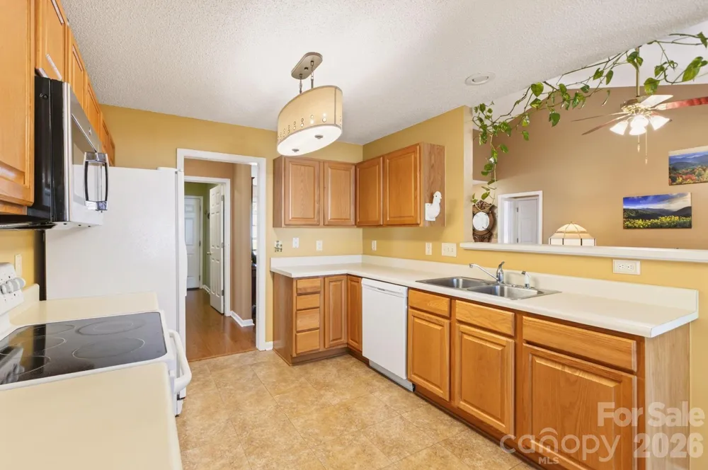 171 Running Briar Road Fletcher, NC 28732