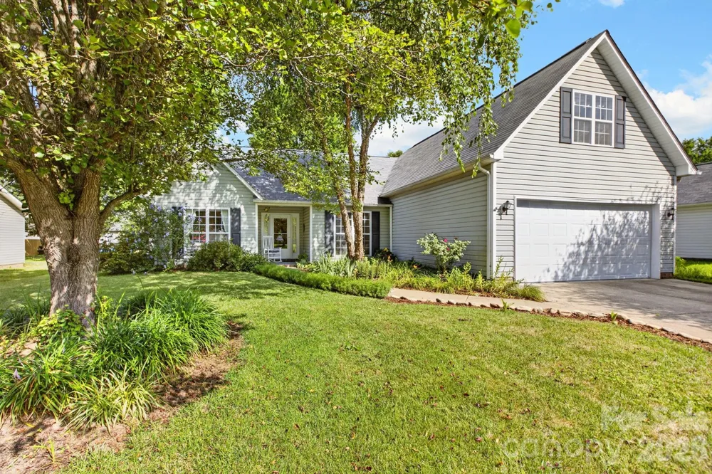 171 Running Briar Road Fletcher, NC 28732