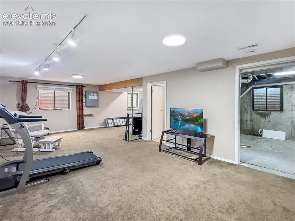 6 Hastings Drive Pueblo, CO 81001