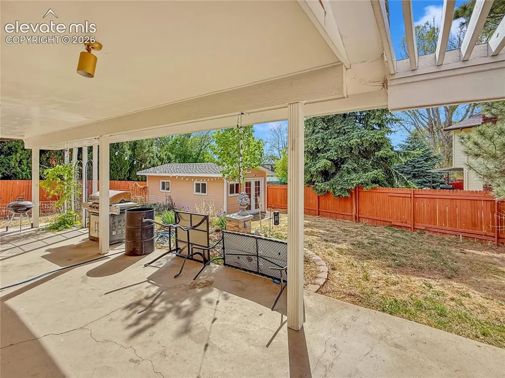 6 Hastings Drive Pueblo, CO 81001