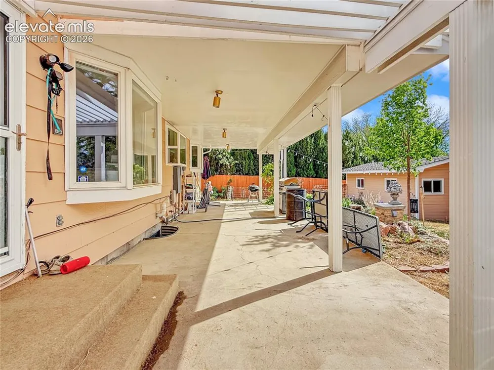 6 Hastings Drive Pueblo, CO 81001