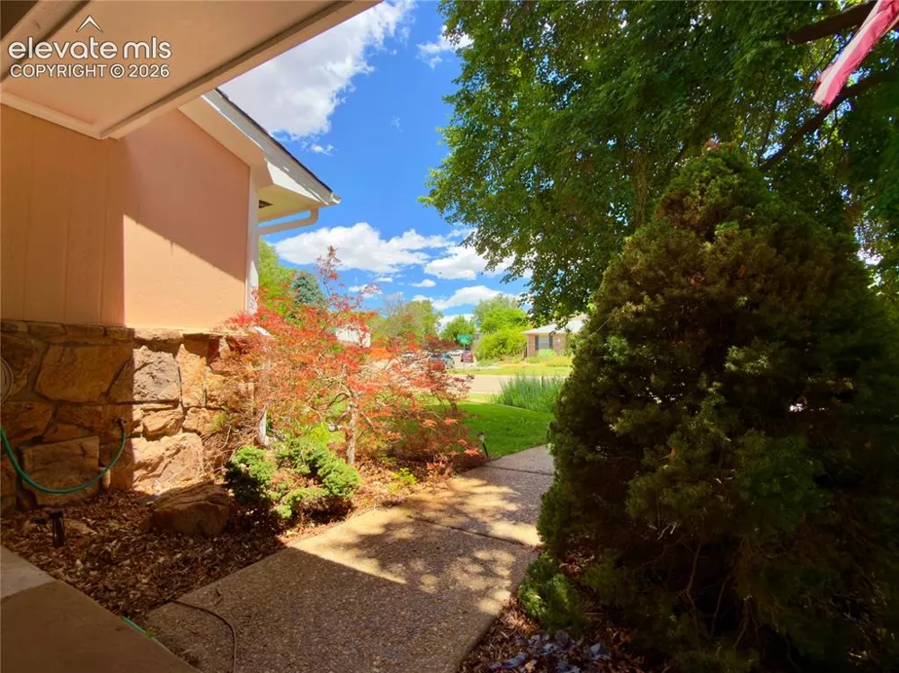 6 Hastings Drive Pueblo, CO 81001