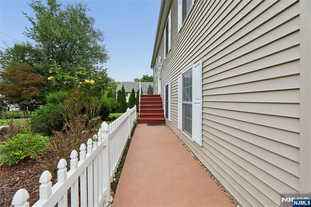 127 Clark Avenue Old Tappan, NJ 07675