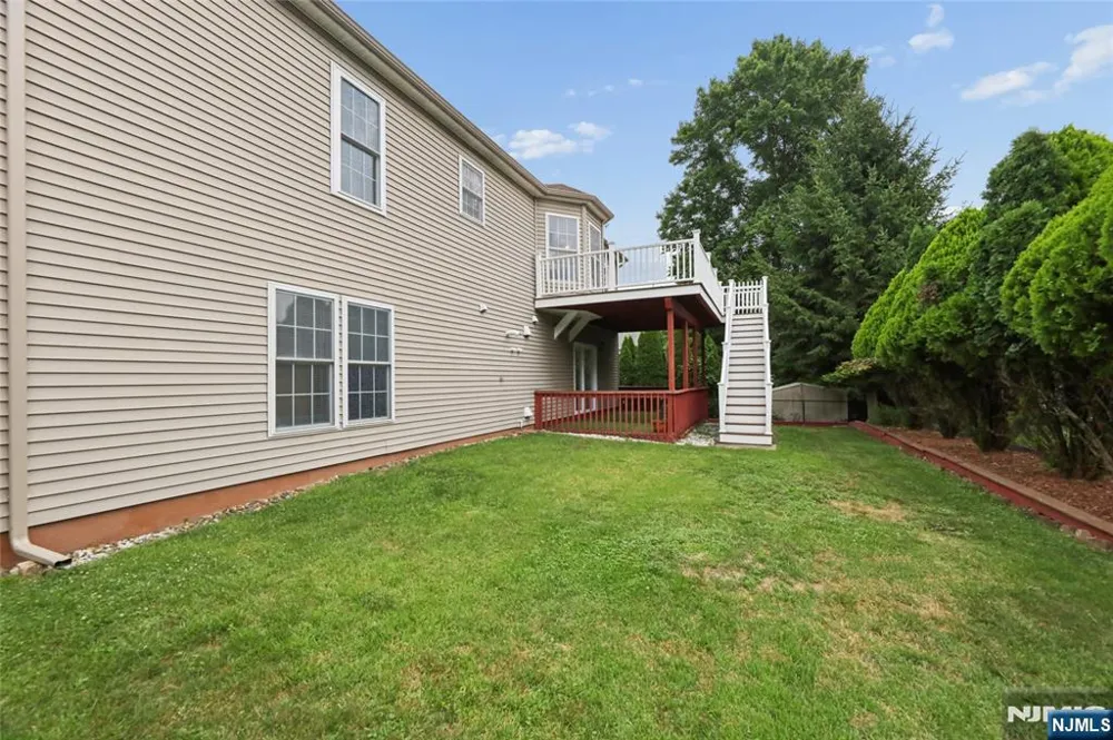 127 Clark Avenue Old Tappan, NJ 07675