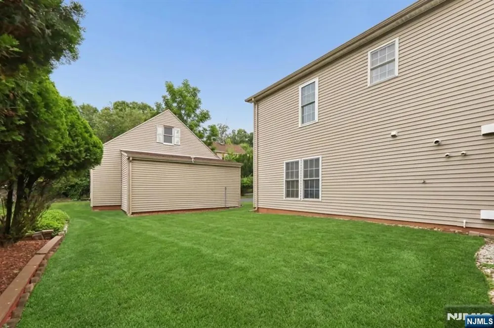 127 Clark Avenue Old Tappan, NJ 07675