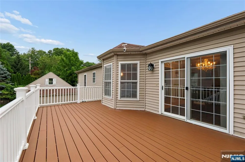 127 Clark Avenue Old Tappan, NJ 07675