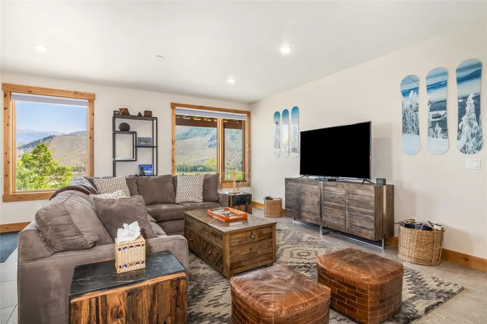 1179 Maryland Creek Road Silverthorne, CO 80498