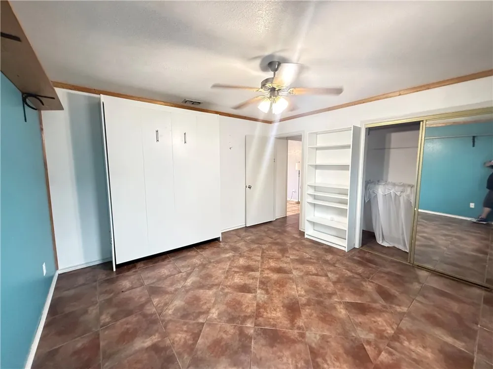 718 E County Road 2340 Riviera, TX 78379