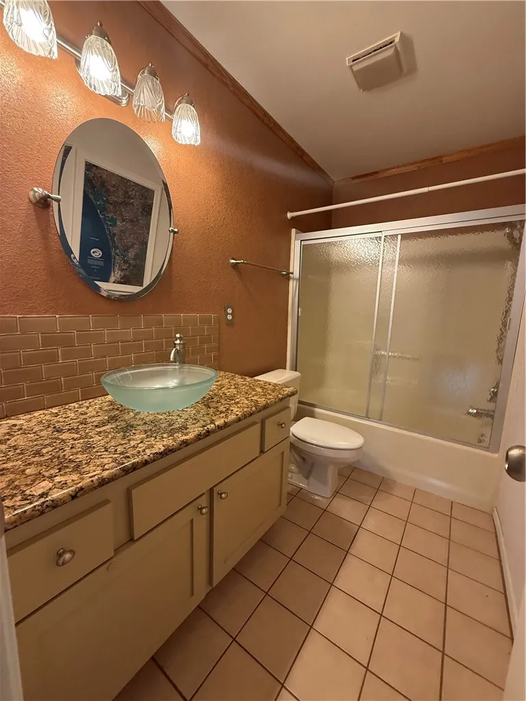 718 E County Road 2340 Riviera, TX 78379