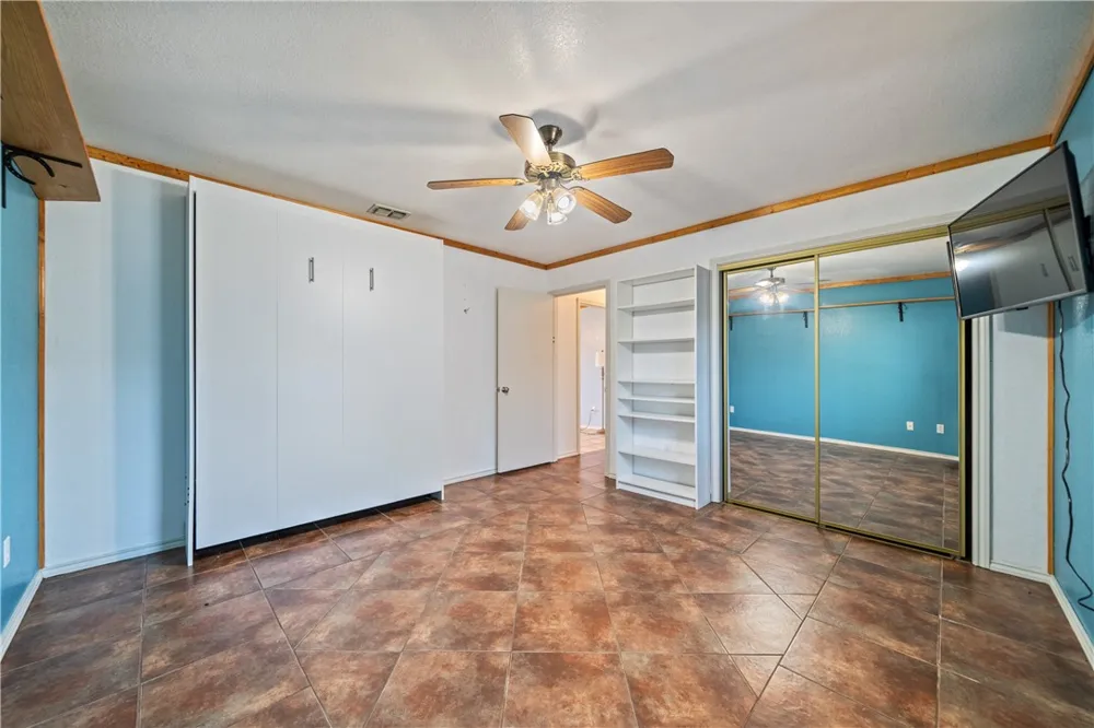 718 E County Road 2340 Riviera, TX 78379