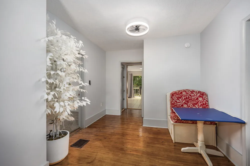 852 Leonard Street NE Grand Rapids, MI 49503