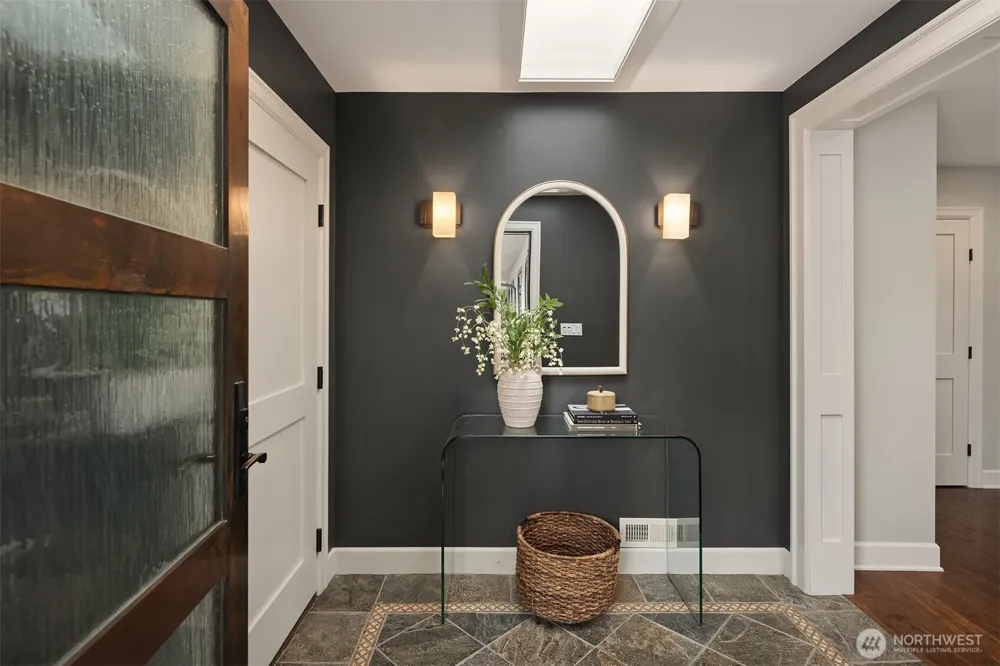 61 Cascade Key Bellevue, WA 98006