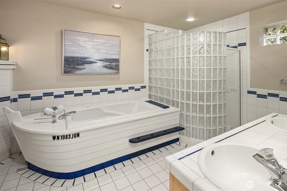 61 Cascade Key Bellevue, WA 98006
