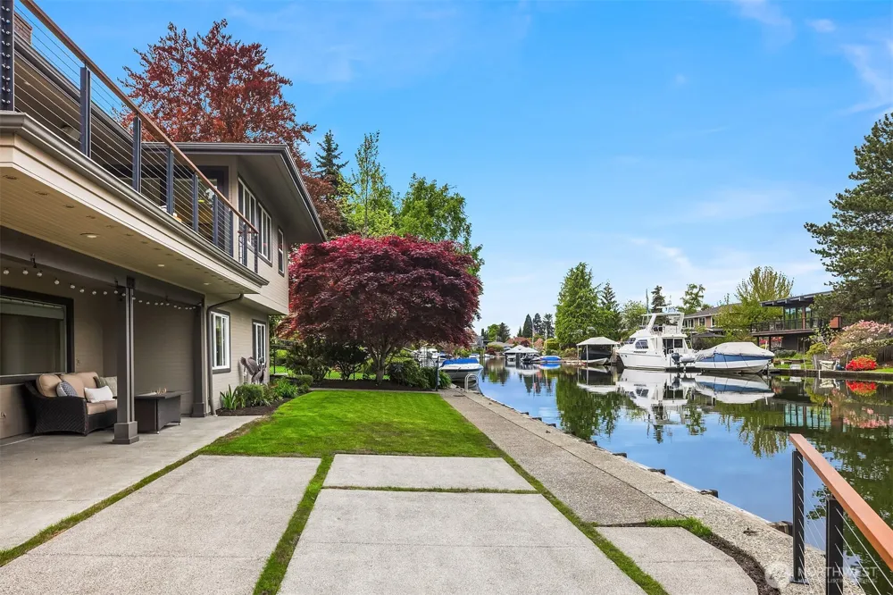 61 Cascade Key Bellevue, WA 98006