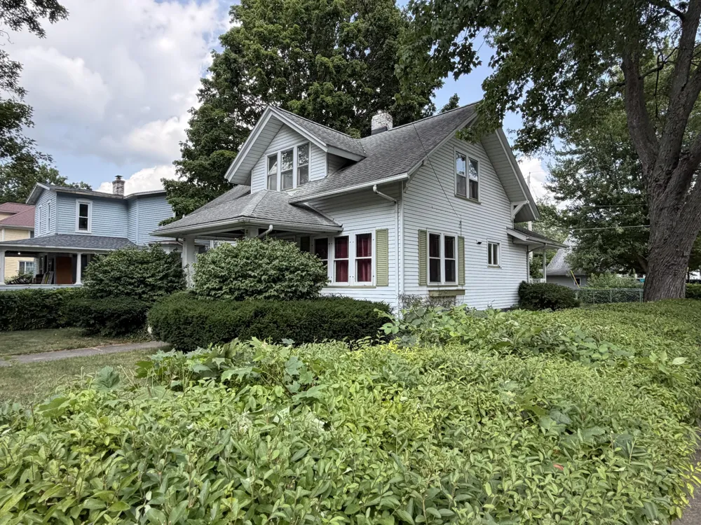 601 Elm Street Three Rivers, MI 49093