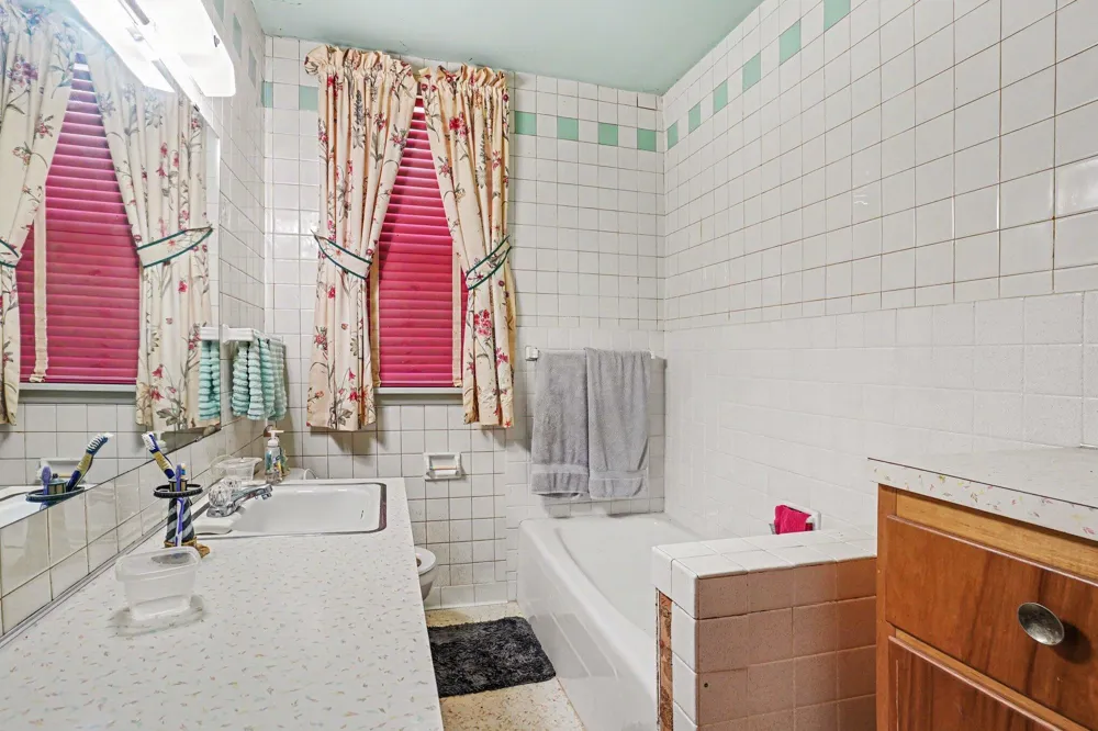 601 Elm Street Three Rivers, MI 49093
