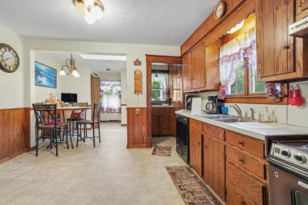 601 Elm Street Three Rivers, MI 49093
