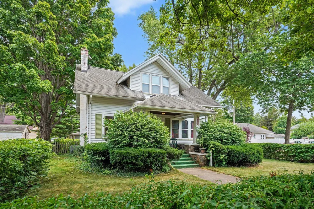 601 Elm Street Three Rivers, MI 49093