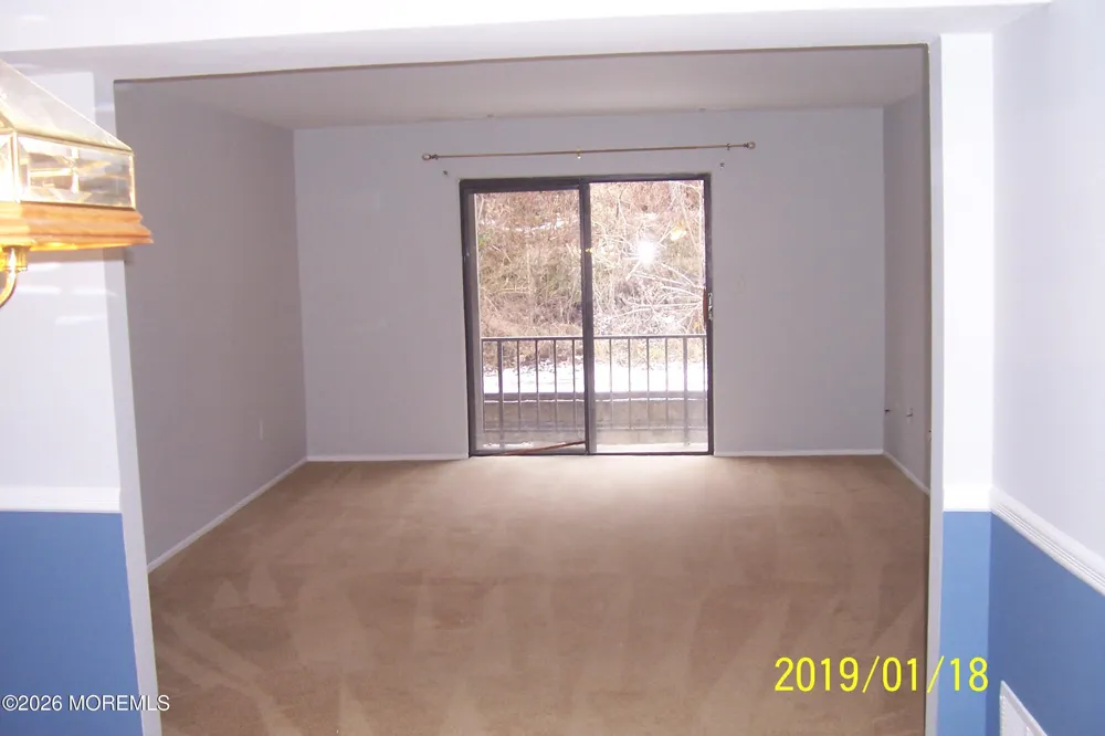 2002 Silver Court #2002 Hamilton, NJ 08690