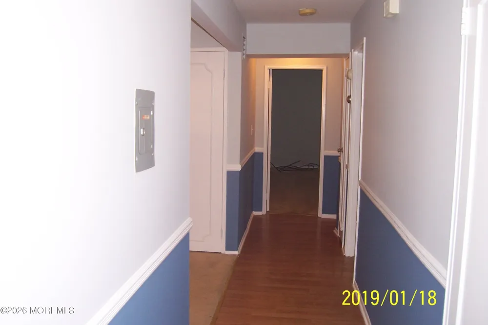 2002 Silver Court #2002 Hamilton, NJ 08690