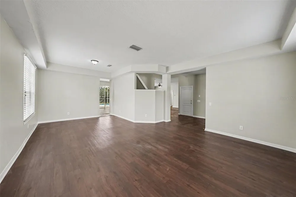 6112 CEZANNE AVENUE Lutz, FL 33558