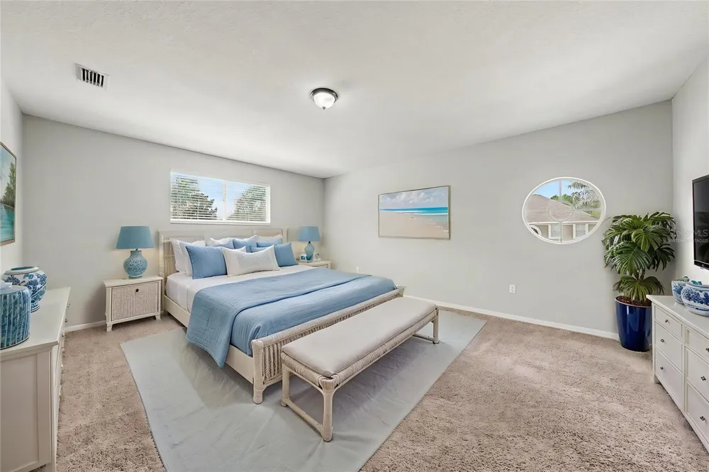 6112 CEZANNE AVENUE Lutz, FL 33558