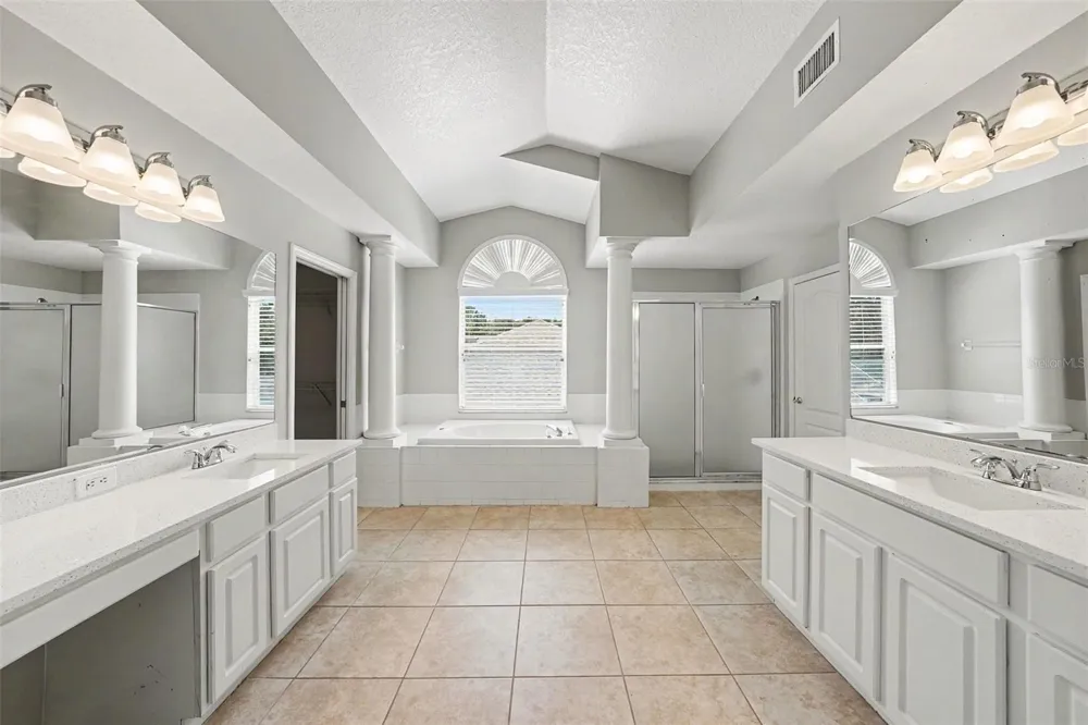 6112 CEZANNE AVENUE Lutz, FL 33558
